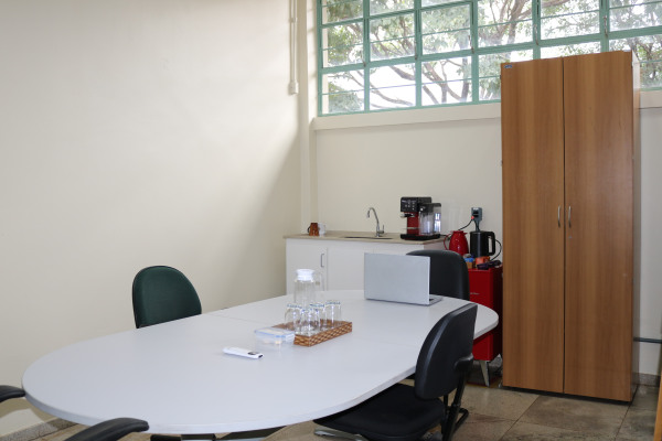 Sala de reuniões com copa.JPG